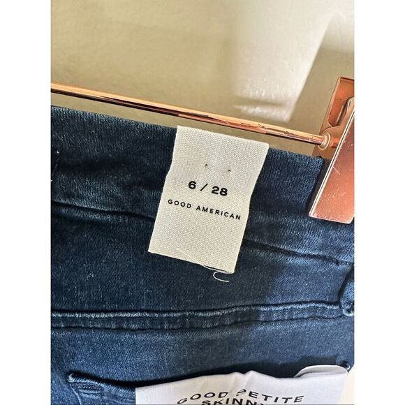 Good American Good Petite Skinny Jeans With So Much Stretch Size 6 New - Picture 7 of 9